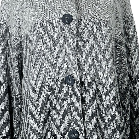 JM Collection Button down Sweater.            Size: LP - Picture 3 of 9